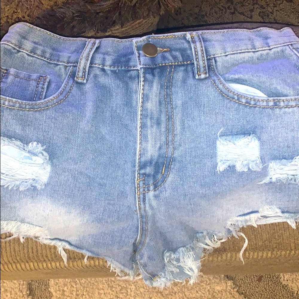 Cute ripped shorts!